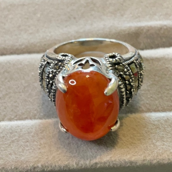 Elegant Orange and Marcasite Sterling Silver Ring - Picture 4 of 5